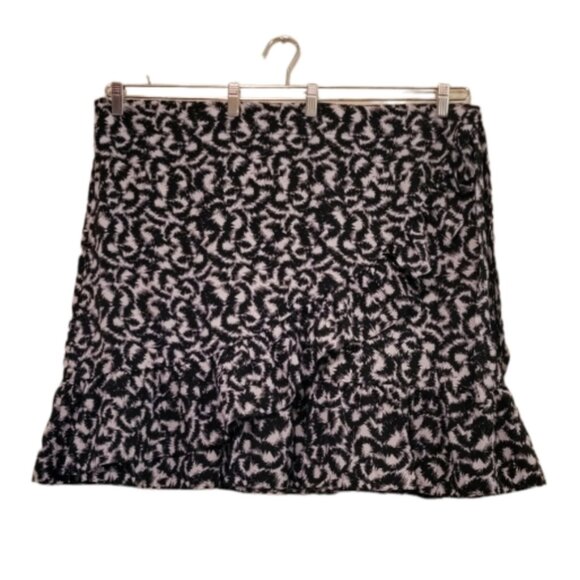 Black and White Penningtons Women's Printed Mini Wrap Skirt - Picture 1 of 7